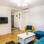 Casa Di Oliva-house With Heated Pool & Jacuzzi In Trilj, Croatia 빌라 트릴리