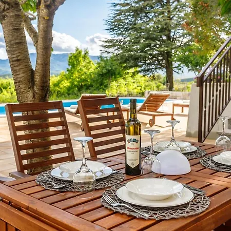 Casa Di Oliva-house With Heated Pool & Jacuzzi In Trilj, Croatia * Trilj