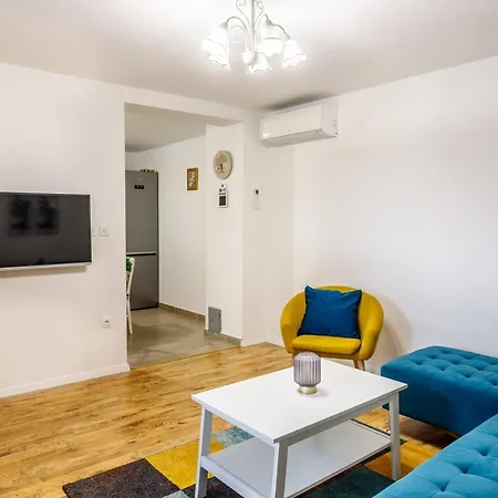 Casa Di Oliva-house With Heated Pool & Jacuzzi In Trilj, Croatia Vila Trilj