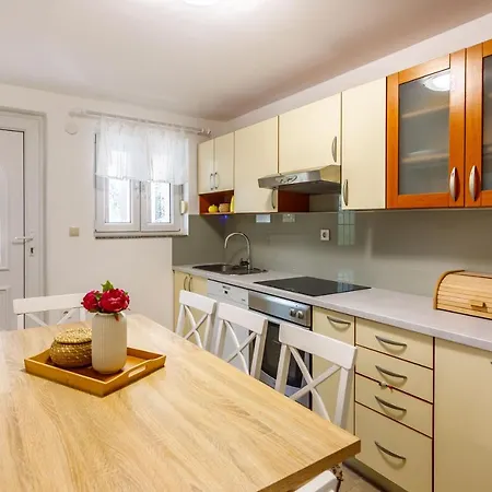 Casa Di Oliva-house With Heated Pool & Jacuzzi In Trilj, Croatia * Trilj
