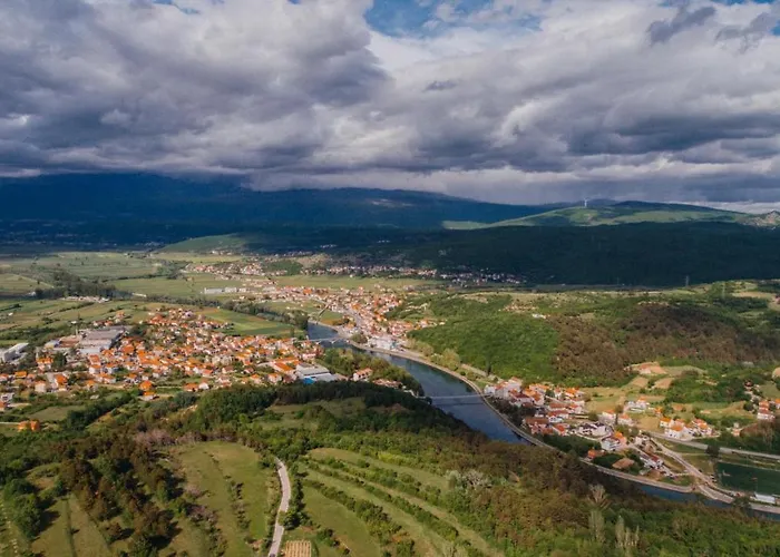 Casa Di Oliva-house With Heated Pool & Jacuzzi In Trilj, Croatia * Trilj